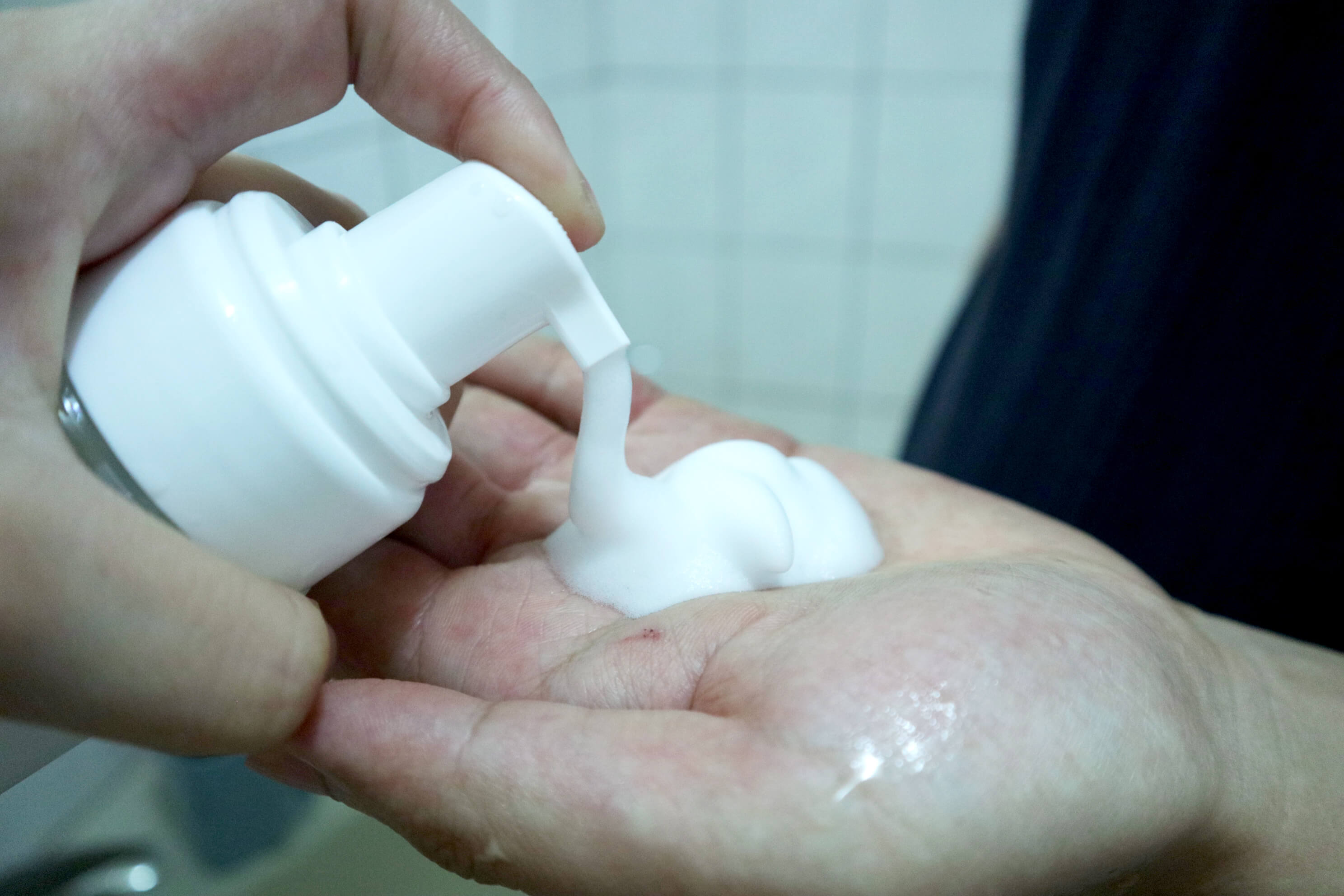 IMO海藻潔顏慕斯跟一般開架洗面乳很不一樣